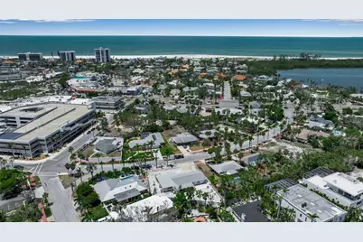 130 N Adams Drive, Sarasota, FL 34236 - Photo 14