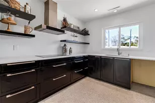 130 N Adams Dr, Sarasota, FL 34236 - Photo 22