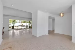 130 N Adams Dr, Sarasota, FL 34236 - Photo 14