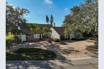 3970 Prairie Dunes Drive, Sarasota, FL 34238 - Photo 4