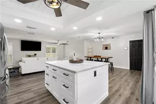 2255 61st St, Sarasota, FL 34243 - Photo 16