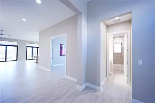 9124 Bernini Pl, Sarasota, FL 34240 - Photo 12