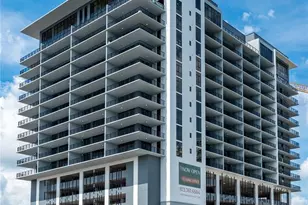 221 Main St N, Saint Petersburg, FL 33716 - Photo 2