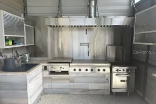 3060 Courtland St, Sarasota, FL 34237 - Photo 4