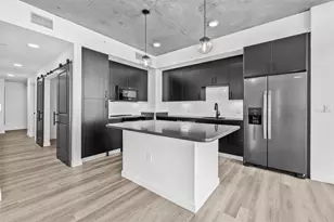 221 Main St N, Saint Petersburg, FL 33716 - Photo 6