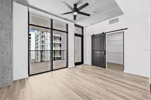221 Main St N, Saint Petersburg, FL 33716 - Photo 8