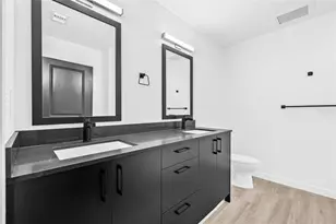 221 Main St N, Saint Petersburg, FL 33716 - Photo 10