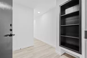 221 Main St N, Saint Petersburg, FL 33716 - Photo 4