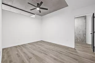 221 Main St N, Saint Petersburg, FL 33716 - Photo 12