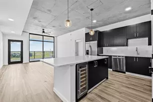 221 Main St N, Saint Petersburg, FL 33716 - Photo 4