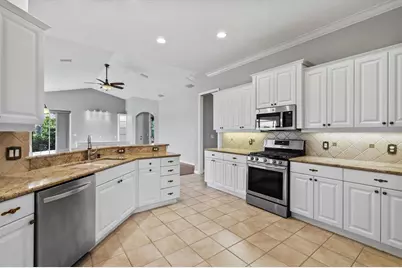 8930 Bloomfield Blvd, Sarasota, FL 34238 - Photo 18