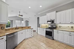 8930 Bloomfield Blvd, Sarasota, FL 34238 - Photo 18