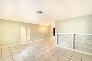 719 32nd Ave W, Palmetto, FL 34221 - Photo 4