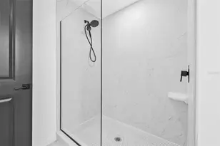 221 Main St N, Saint Petersburg, FL 33716 - Photo 22