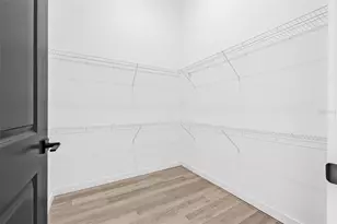 221 Main St N, Saint Petersburg, FL 33716 - Photo 20