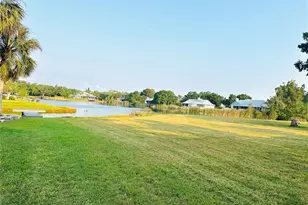 4634 McIntosh Rd, Sarasota, FL 34233 - Photo 4