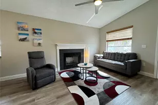 3811 59th Ave W, Bradenton, FL 34210 - Photo 8