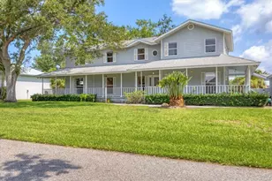 2002 8th St W, Palmetto, FL 34221 - Photo 2