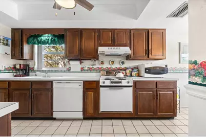 5600 Beach Way Drive #201, Sarasota, FL 34242 - Photo 8