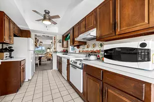 5600 Beach Way Dr, Sarasota, FL 34242 - Photo 12