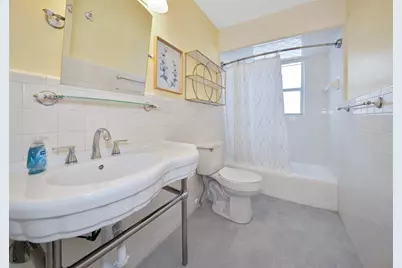 2363 Milford Circle, Sarasota, FL 34239 - Photo 18