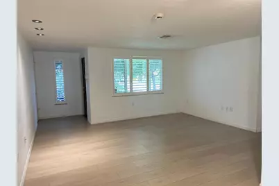 5325 Murdock Avenue, Sarasota, FL 34231 - Photo 4