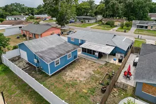 2214 Elise Marie Dr, Seffner, FL 33584 - Photo 4