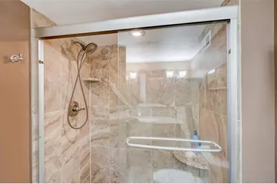 2425 Gulf Of Mexico Drive #14B, Longboat Key, FL 34228 - Photo 18