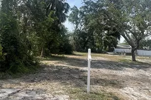 Jungle Way, Sarasota, FL 34243 - Photo 6