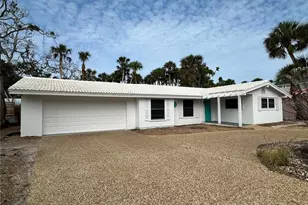 782 Birdsong Ln, Sarasota, FL 34242 - Photo 2