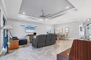 6636 35th Ct E, Sarasota, FL 34243 - Photo 14