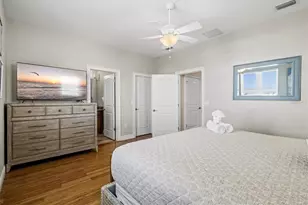 145 50th St, Holmes Beach, FL 34217 - Photo 44