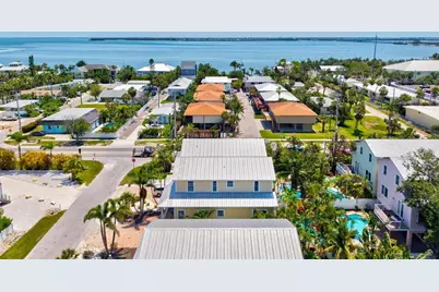 145 50th St, Holmes Beach, FL 34217 - Photo 66