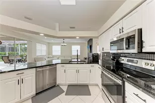 7327 38th Ct E, Sarasota, FL 34243 - Photo 16