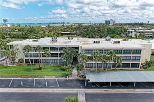 101 Whispering Sands Dr, Sarasota, FL 34242 - Photo 38