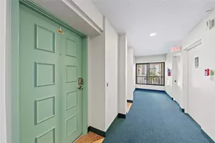 101 Whispering Sands Dr, Sarasota, FL 34242 - Photo 2