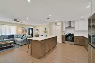 8007 17th Ave NW, Bradenton, FL 34209 - Photo 10