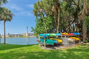 3072 Lake Bayshore Dr, Bradenton, FL 34205 - Photo 40