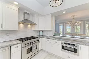 8963 Fishermens Bay Dr, Sarasota, FL 34231 - Photo 28