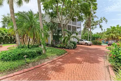 8963 Fishermens Bay Drive, Sarasota, FL 34231 - Photo 30