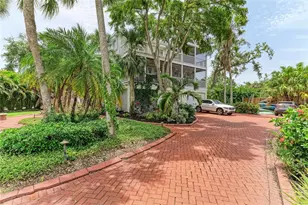 8963 Fishermens Bay Dr, Sarasota, FL 34231 - Photo 30