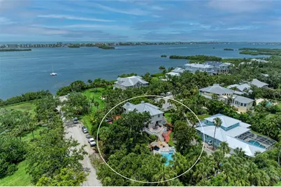 8963 Fishermens Bay Drive, Sarasota, FL 34231 - Photo 12
