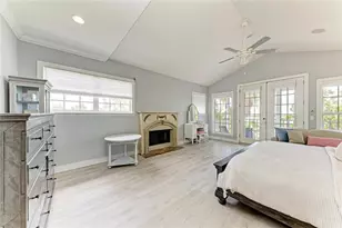8963 Fishermens Bay Dr, Sarasota, FL 34231 - Photo 58