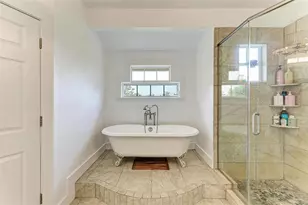 8963 Fishermens Bay Dr, Sarasota, FL 34231 - Photo 50
