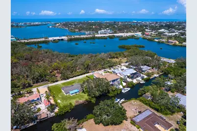 606 Bittner Boulevard, Nokomis, FL 34275 - Photo 2