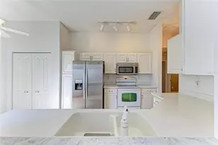 4227 Placid Dr, Sarasota, FL 34243 - Photo 14