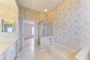 4227 Placid Dr, Sarasota, FL 34243 - Photo 26