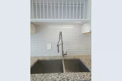 5207 86th Street Court W, Bradenton, FL 34210 - Photo 8