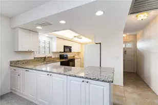 9412 Concord Cir, Bradenton, FL 34210 - Photo 8