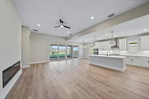 8387 Windbound Ct, Sarasota, FL 34240 - Photo 4